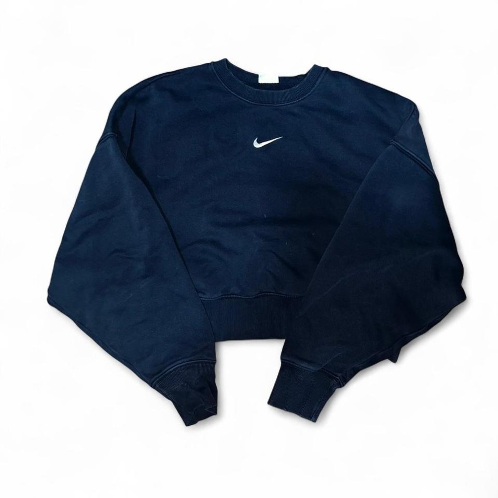Nike embroidered logo cropped sweatshir